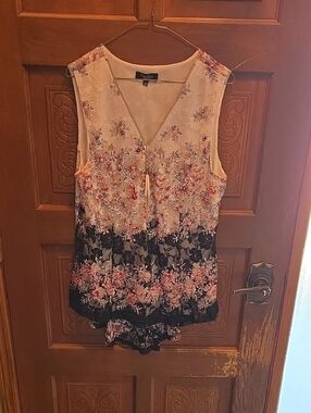 3 For $40 Papillon Blanc Cream and Black Floral Lace Overlay V-Neck Camisole